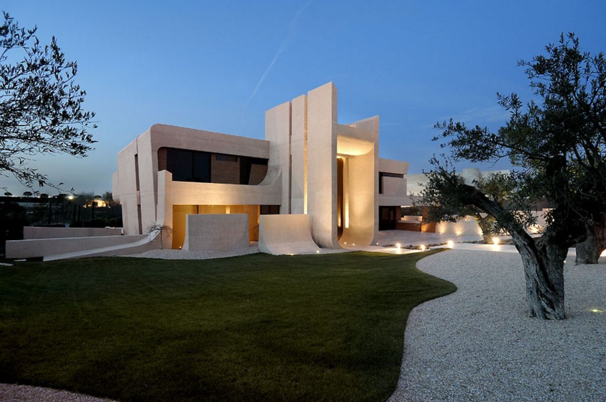 House-Exterior-Design-by-A-cero-Architects-26
